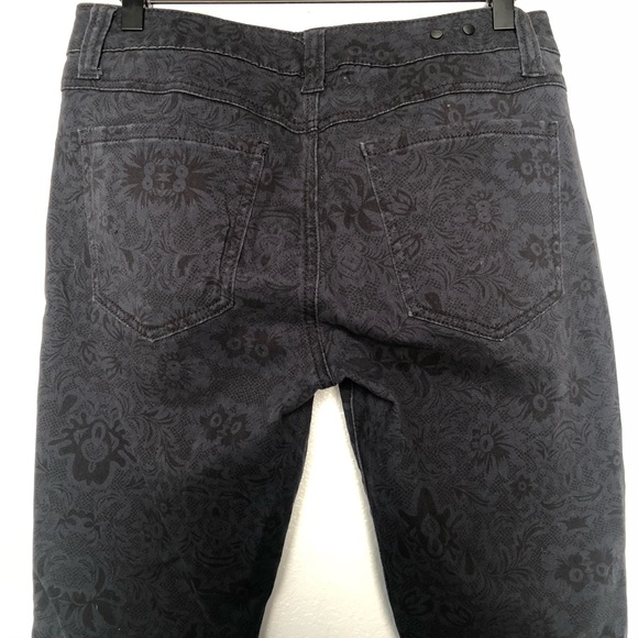 Cabi Floral Lace Print Skinny Jeans 3195 - Picture 5 of 10